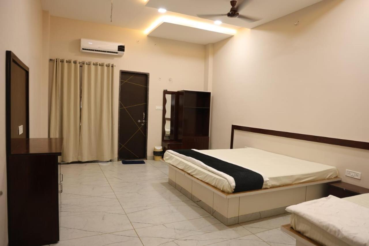 Navkar Palace Hotel & Resort, Sanawad Extérieur photo